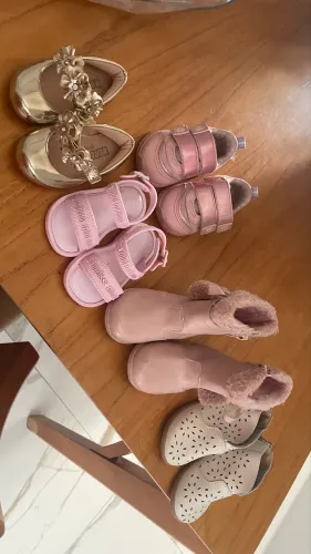Botinhas tênis e Sandália Melissa 