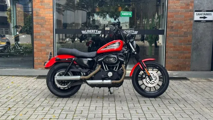 XL 883 R