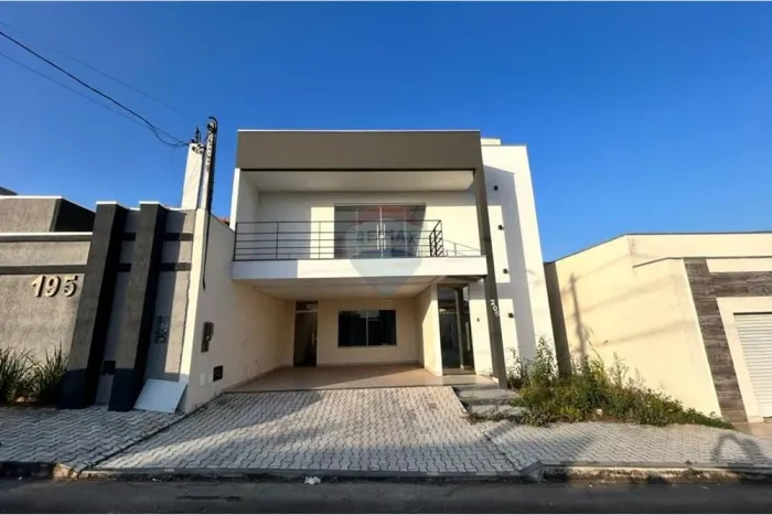 OPORTUNIDADE ÚNICA! Casa Duplex de Alto Padrão no Condomínio Mont Serrat 1 - Teixeira de F