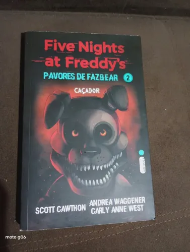 Five nights at freddy's, Caçador (pacotes de fazbear.)