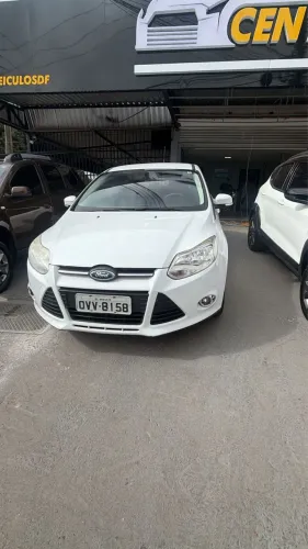 Ford Focus 1.6 S/1.6 SE Flex 16V 5P AUT 2015
