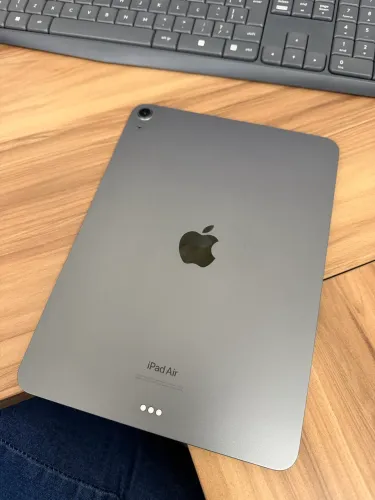 iPad Air 5th geração M1 64GB Wi-Fi c Apple Pencil