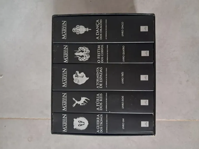 LIVROS DA SAGA As CRÔNICAS DE GELO E FOGO