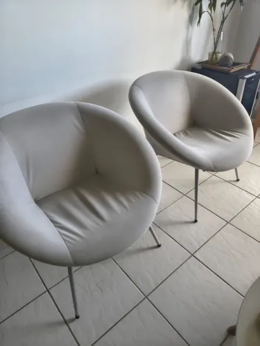 Poltrona tecido chenille cinza impermeável - Pés de inox