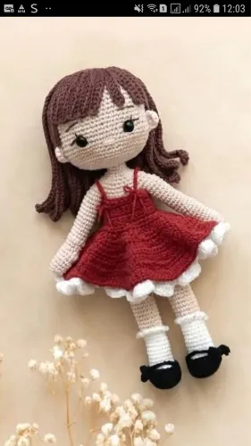 Boneca em amigurumi novo