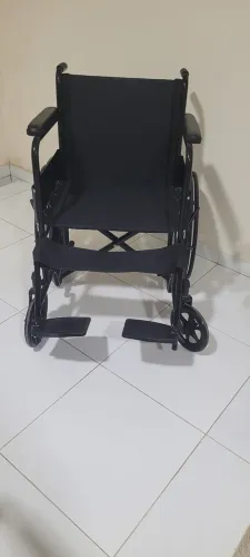 Cadeira de Rodas Nova