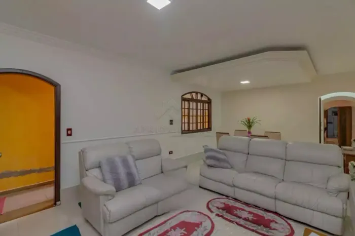 Sobrado com 04 dormitórios para locação, 198m² no bairro Parque Erasmo assunção - Santo An