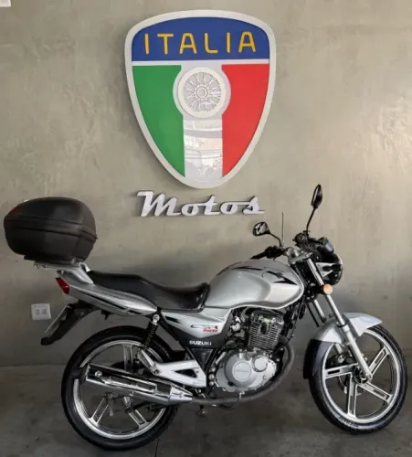 SUZUKI GSR 150 i 2014 zera Raridade Impecável Financiamos 