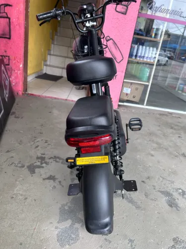 Yoo Y200