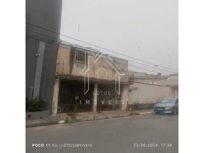 casa com dos quartos sala cozinha uma vaga