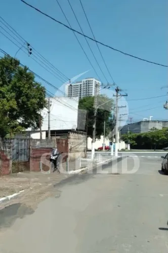 Terreno com 14,75m para à Av Atlântica e 35,08m de frente para a Rua Euclides da Cunha.