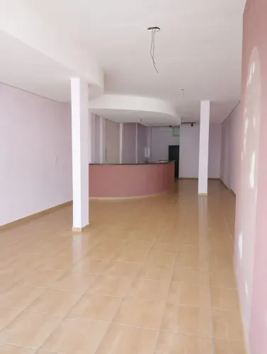 Ponto Comercial para locação na Av Dom Lucio - Centro - Botucatu/SP