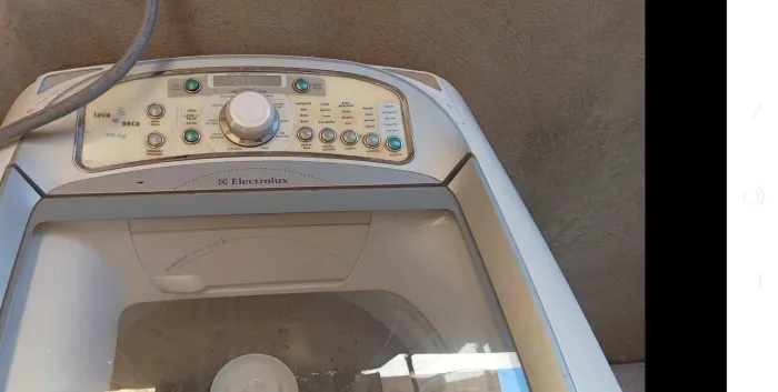 Máquina lava e seca Electrolux