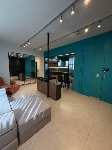 Apartamento para aluguel tem 138 metros quadrados com 2 quartos