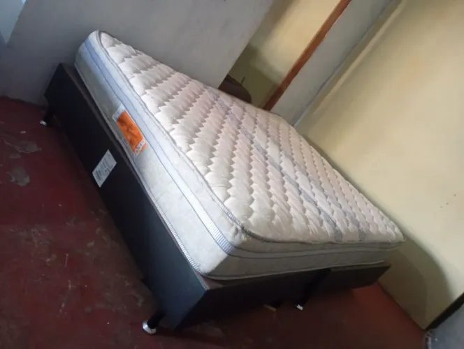 Cama Queen 