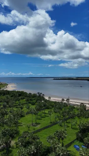 Terreno Frente Mar à Venda | 550 m²  - Cajueiro da Praia | 7 km de Barra Grande