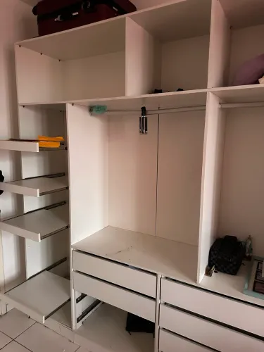 Vende-se guarda roupa