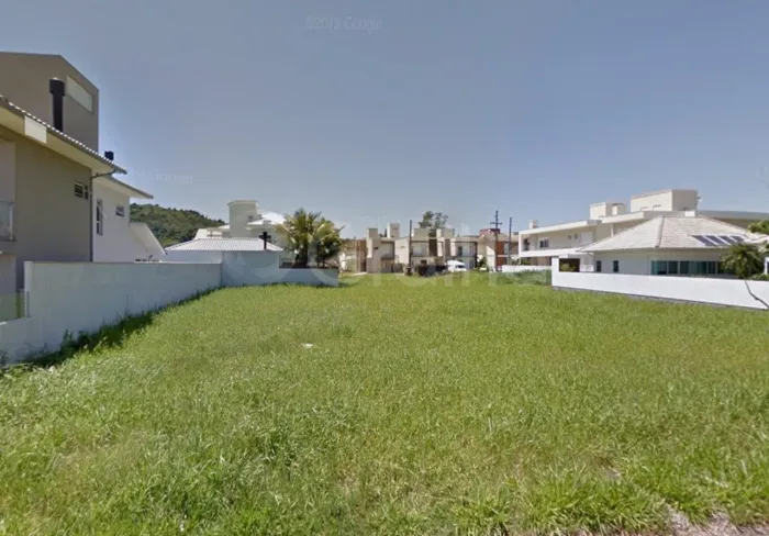 Terreno com 450m² em Loteamento Alto padrão na Cachoeira do Bom Jesus