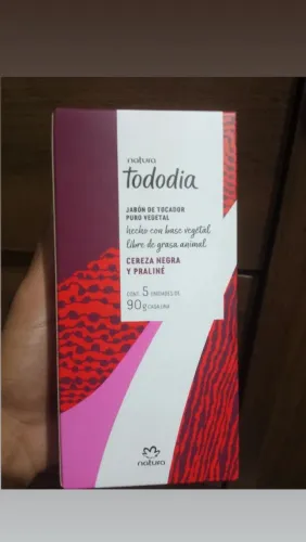 Caixa de sabonete todo dia cereja negra 