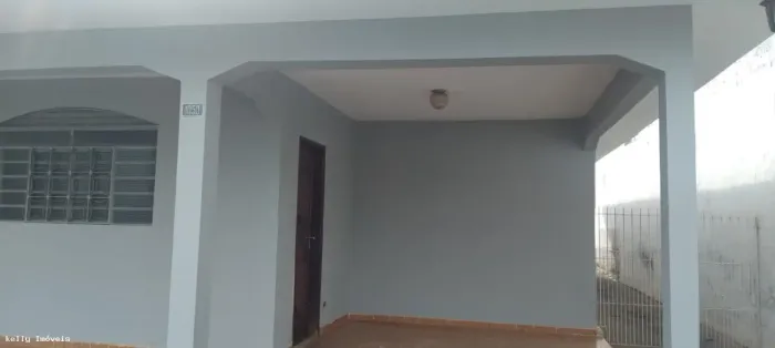 Casa para Locação em Presidente Prudente, Jardim Bongiovani, 3 dormitórios, 1 suíte, 2 ban