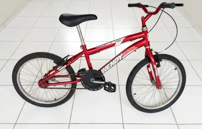 VENDO BICICLETA WENDY VERMELHA!