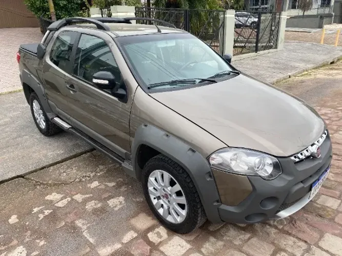 Fiat Strada Adventure1.8/ 1.8 Locker Flex CD 2015