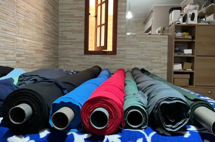 Vendo Rolos de Tecidos e Retalhos- Poliamida Fio LYCRA