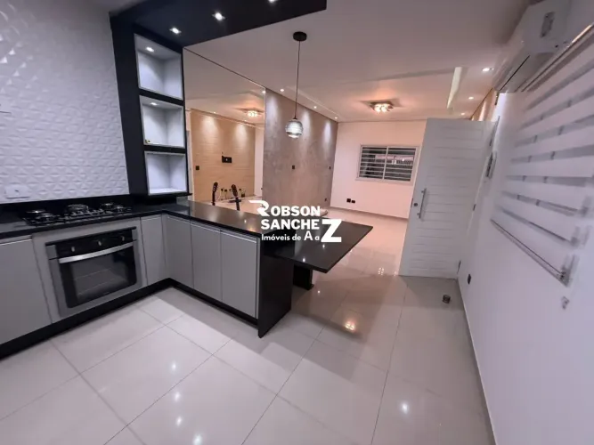 Casa a venda no Campo Grande com 1 quarto, 1 vaga, 70m², quintal com churrasqueira!