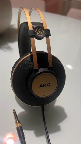 AKG K92 FONES DE OUVIDO PROFISSIONAL