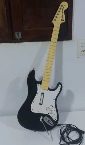 Guitarra Rock Band - Xbox 360/PC com fio