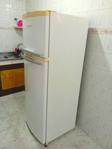 Geladeira brastemp 390 l fosfi conservada funcionando perfeitamente