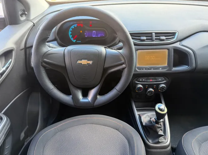 Chevrolet Onix Hatch LT 1.4 8V Flex Power Mec. 4P 2014