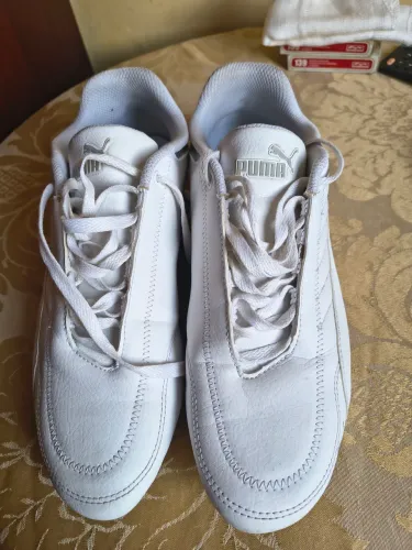 TÊNIS BRANCO DETALHES PRATA MASCULINO