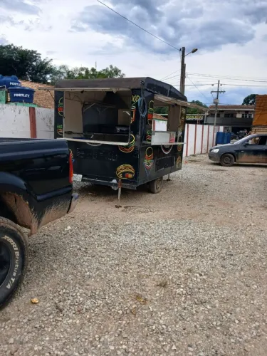 Trailer para lanche com reboque.
