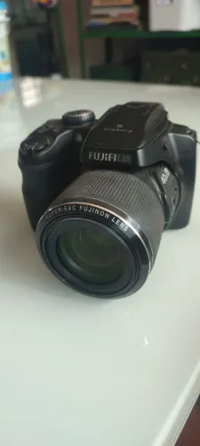 Câmera semi profissional fujifilm
