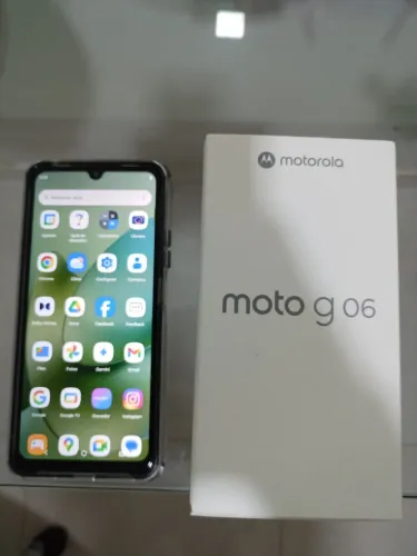 Celular Motorola G06 - 256 GB e 12 GB RAM (4 meses de uso e com nota fiscal e garantia)