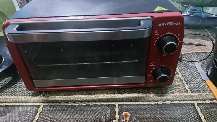 Forno Elétrico Britânia Bfe10v Vermelho Com Timer