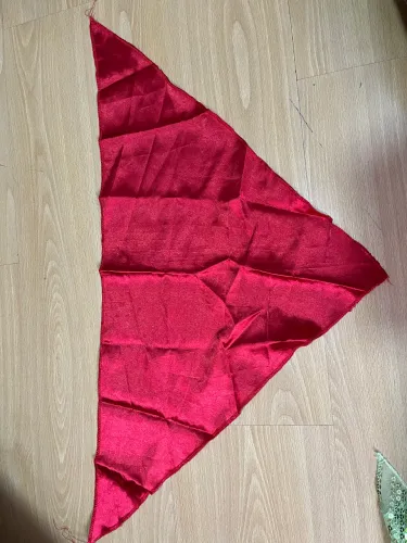 Bandana Lenço de Cetim Triangular Vermelho