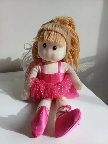 Boneca bailarina - mexe a cabeça no movimento de pirueta - perfeita para decorar e brincar