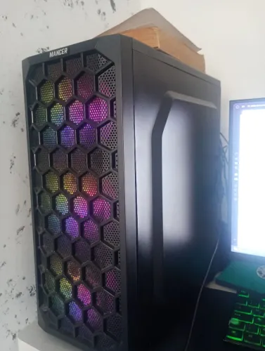 PC GAMER - RX6600 Challenger