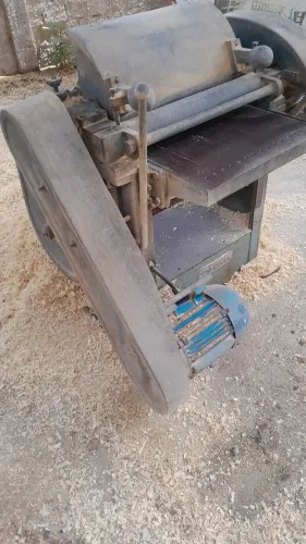 Máquina de madereira ou marcenaria 
