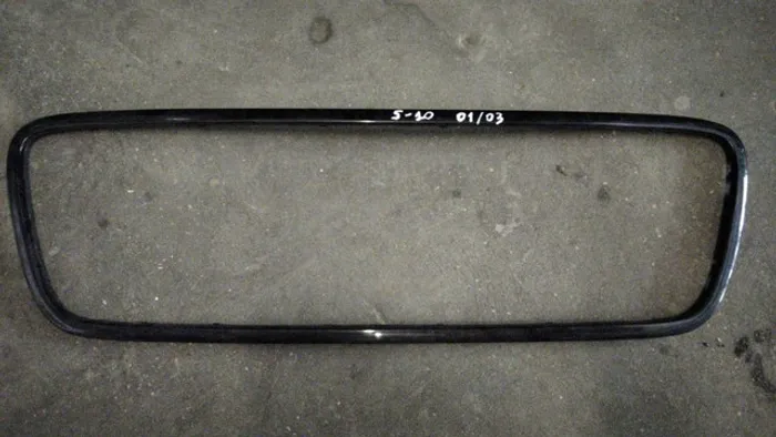Moldura da Grade do Radiador Chevrolet S-10 2001 a 2003