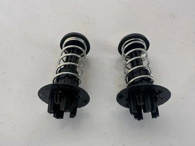 Par Mola Amortecedor Capô Mercedes Benz C180 C200 2007 a 2014
