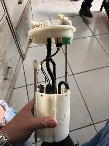 Bomba combustível  Doblo 1.8 gm 