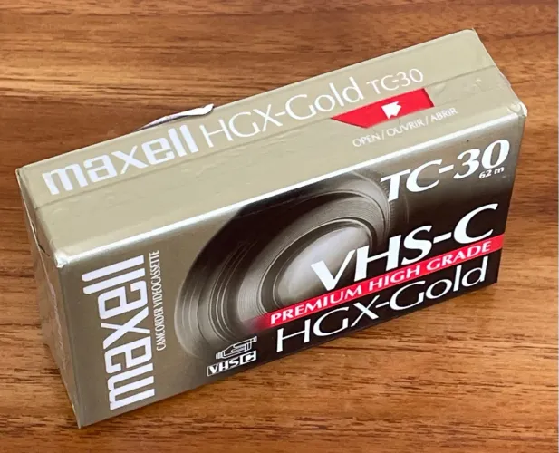 Fita VHS-C Maxwell lacrada