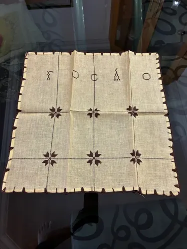 Centro para fogão bordado