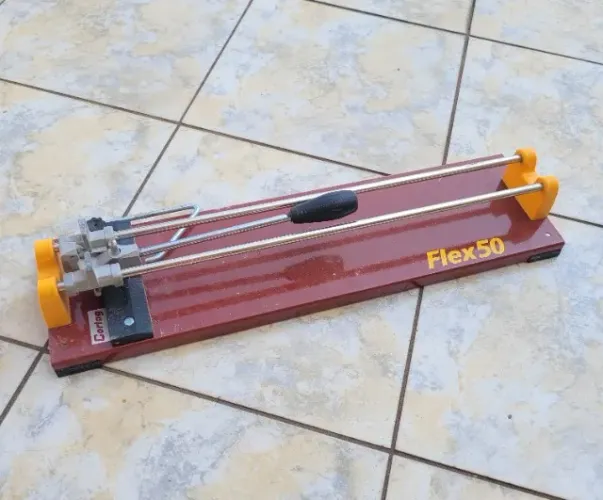 Cortador de pisos Cerâmicos e porcelanato Cortag flex 50 usado