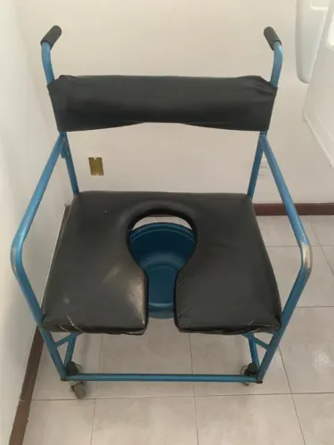 Cadeira higiênica e para banho - super obeso - Reforçada