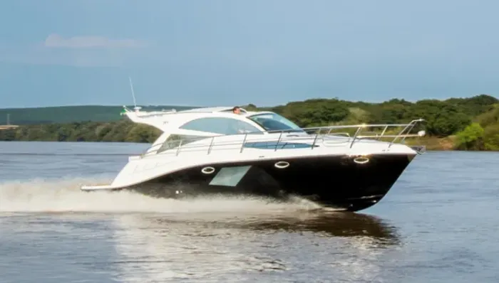 Lancha Infinity 370 (37 pés) - ñ é Evolve/Solara/NX/Focker/FS/Phantom