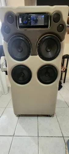Vendo ou Troco em ( bombox AIWA ou WAAW )caixa bob residencial